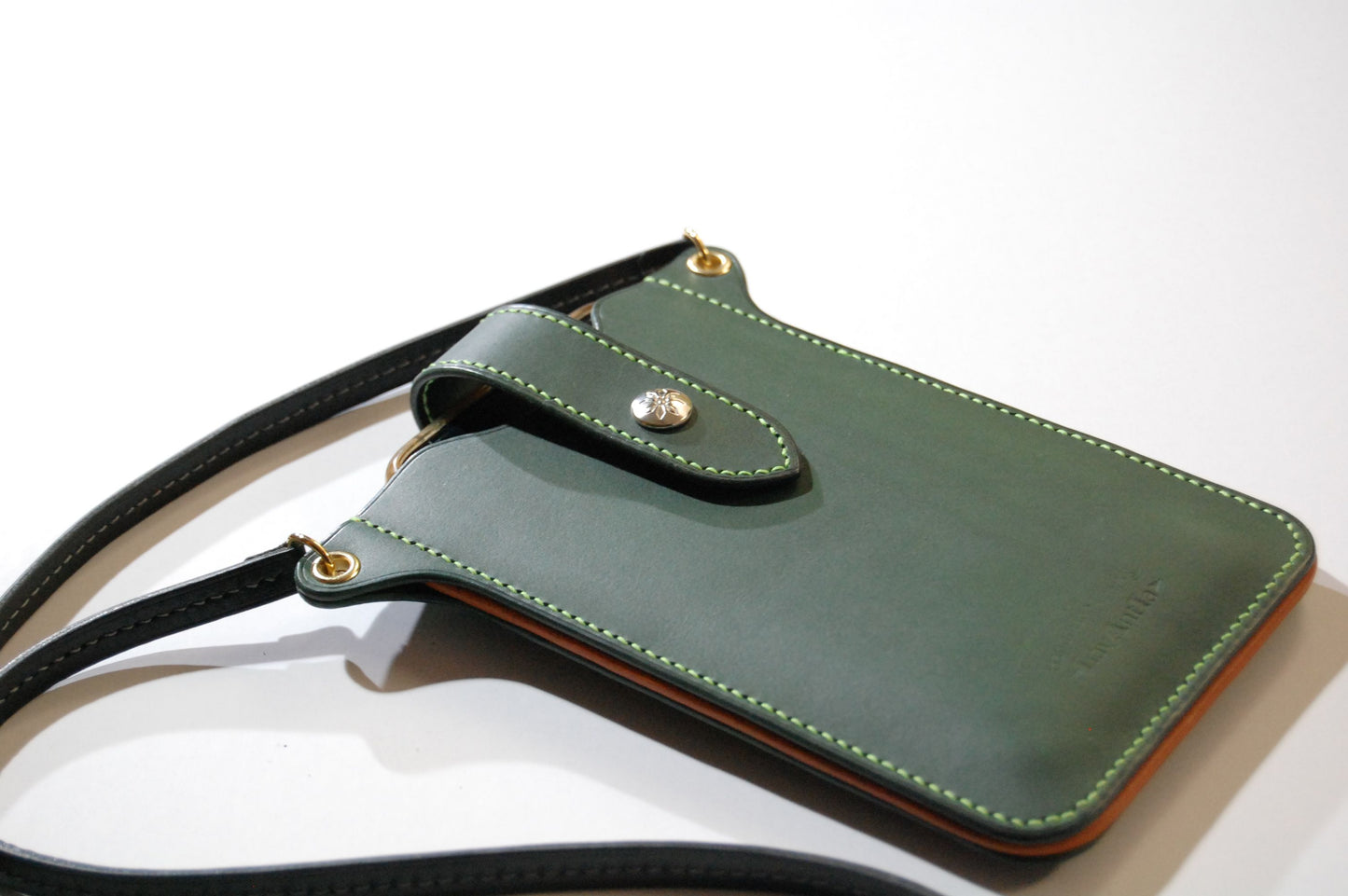 Acryl-Schablone für Minimalistische Handytasche